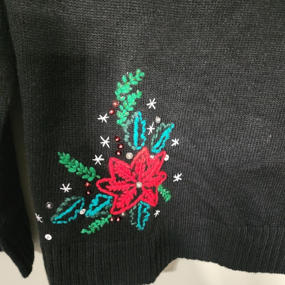 White Stag Christmas Sweater black with red poinsettia embroidered size Medium - Picture 7 of 7